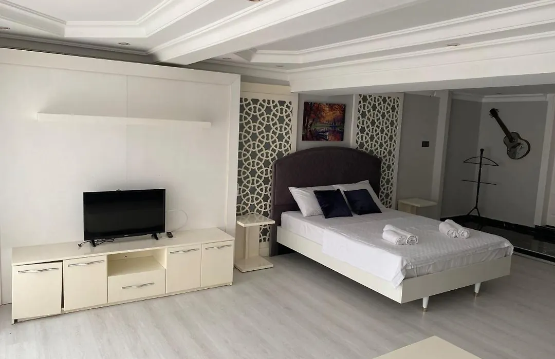 Pine hotel Ayvalık-1