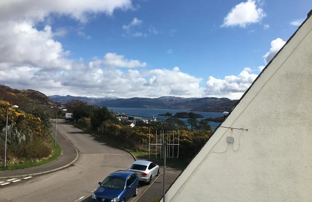 Skye View-Skye Bridge House-1
