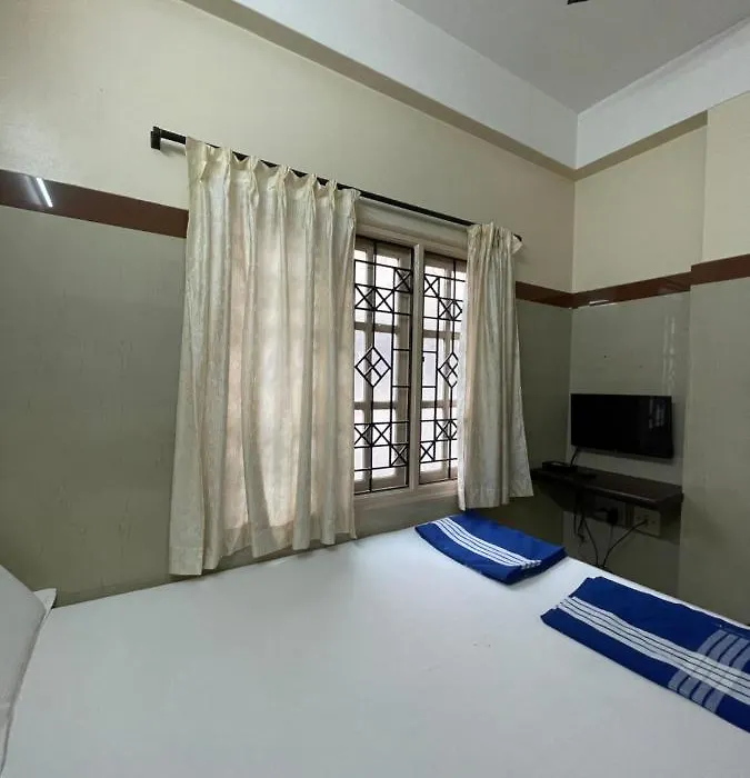 Golden Guest House-1