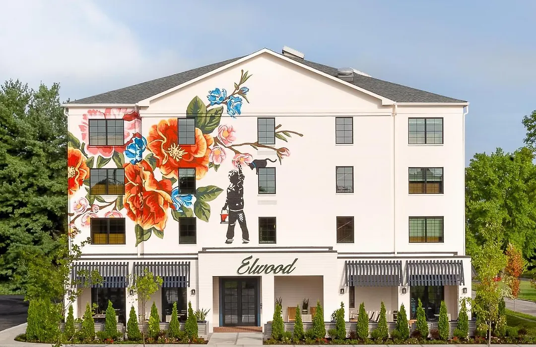 Elwood Hotel & Suites-1