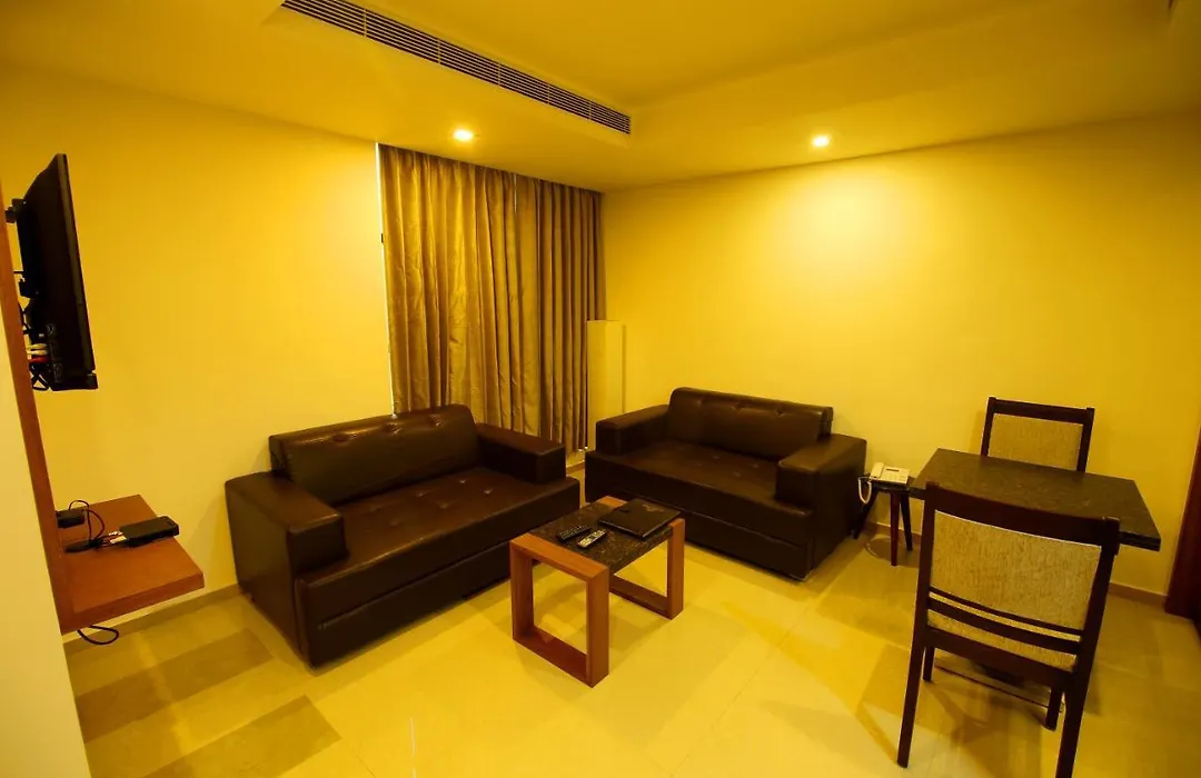 Hotel Hillway Park-1