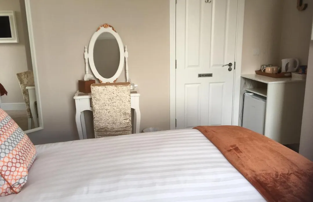 Loggans Lodge-1