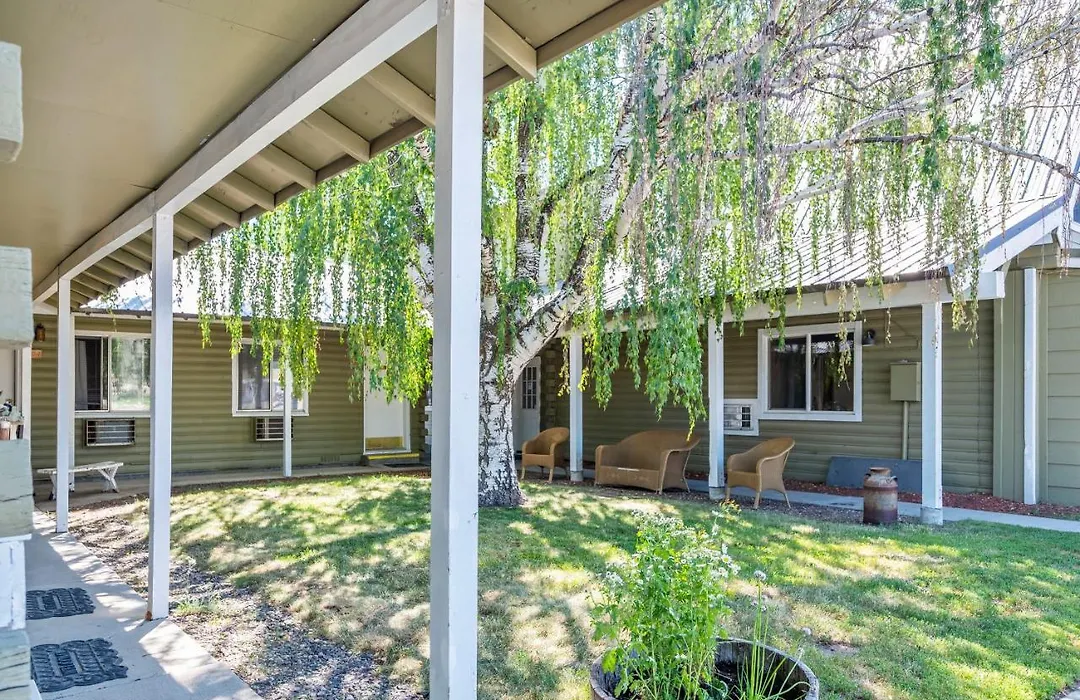 Birch Glen Lodge-1