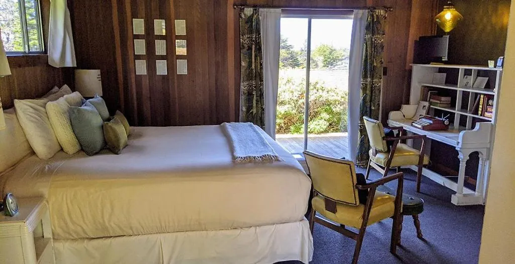 The Andiron Seaside Inn & Cabins-1