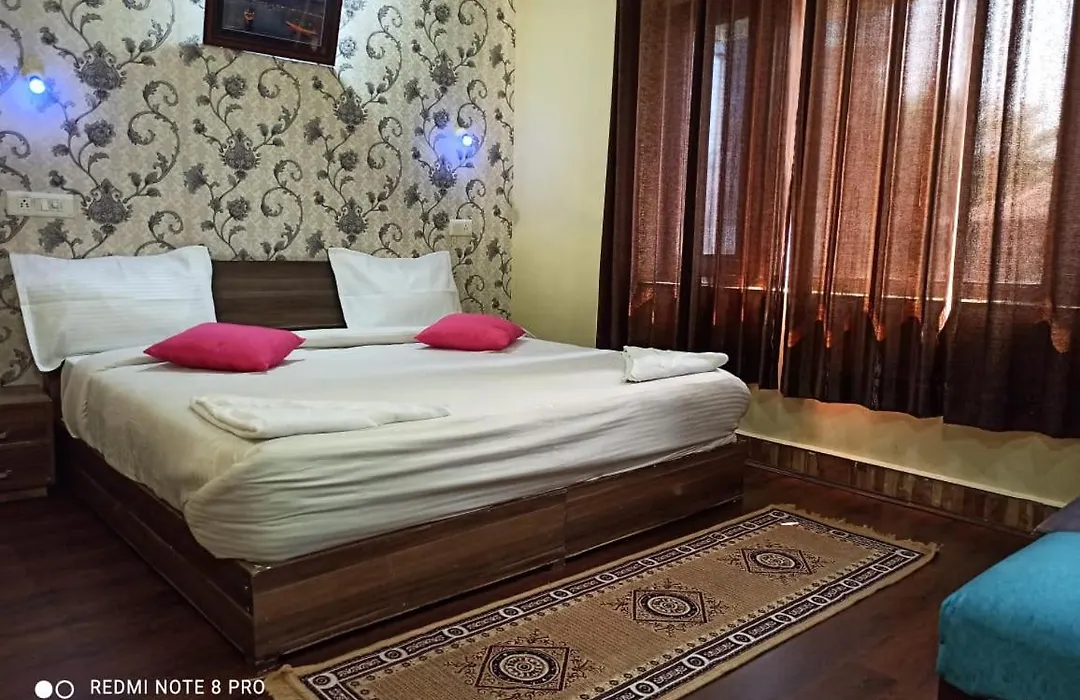 Hotel Curio'S All Seasons-1