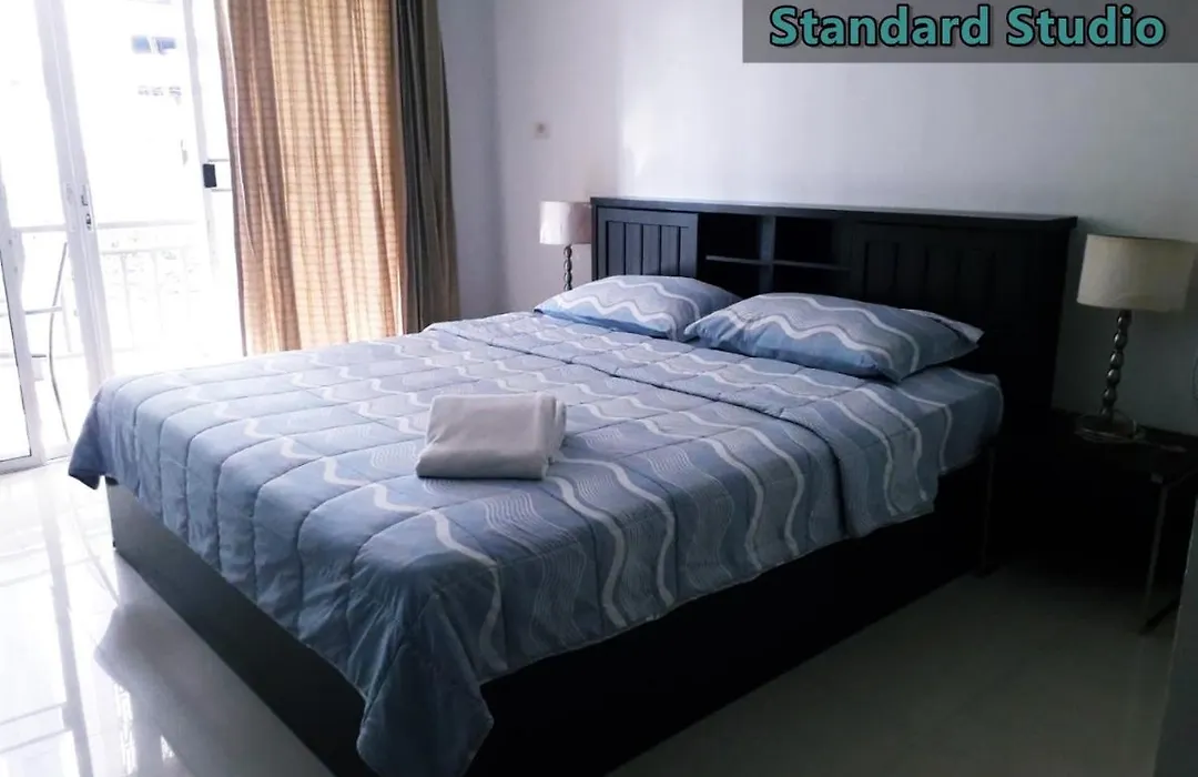 Jomtien Beach Penthouses Condo-1