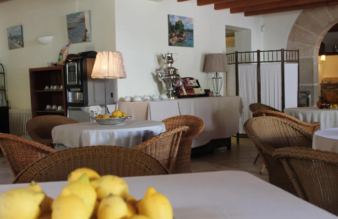 Hotel Rural Nou Dalt Muntanya-1