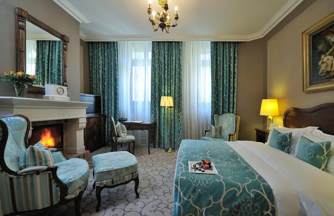 Hotel De La Cigogne-1