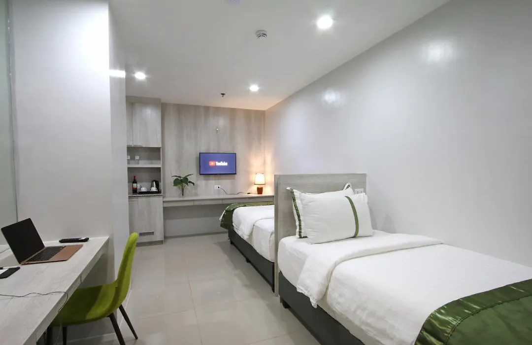 Carlosta Hotel-1