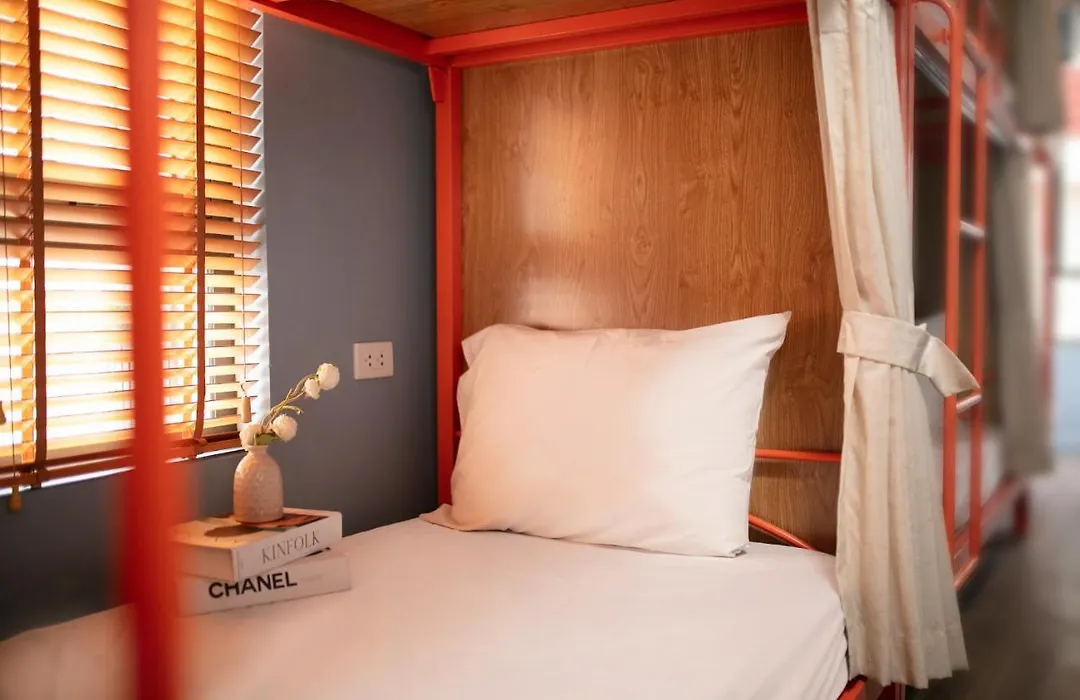 Hanoi Backpackers Hostel & Rooftop Bar-1
