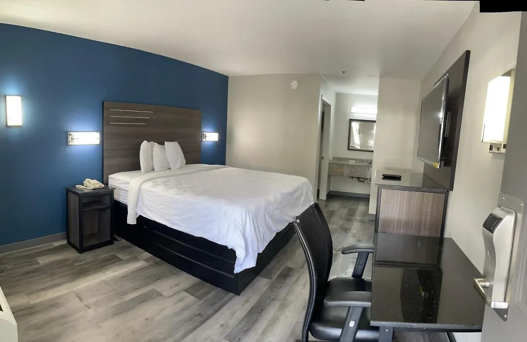Griffin Inn & Suites-1