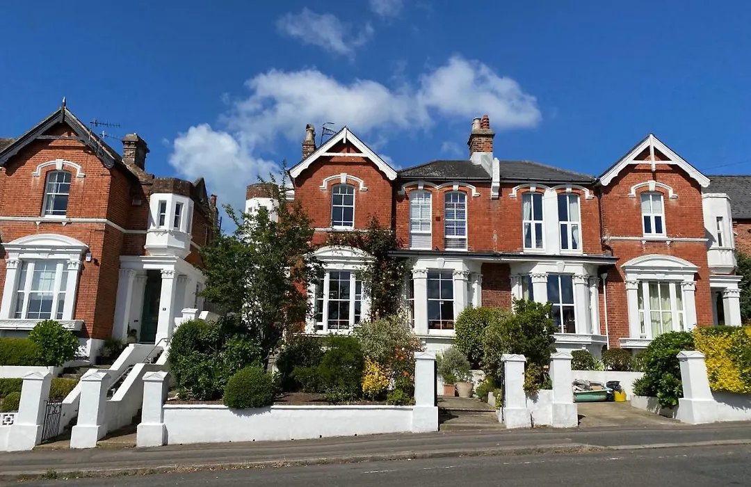 Anne'S House-1