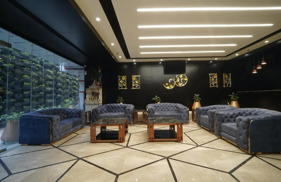 Hotel Vivan Pinnacle-1