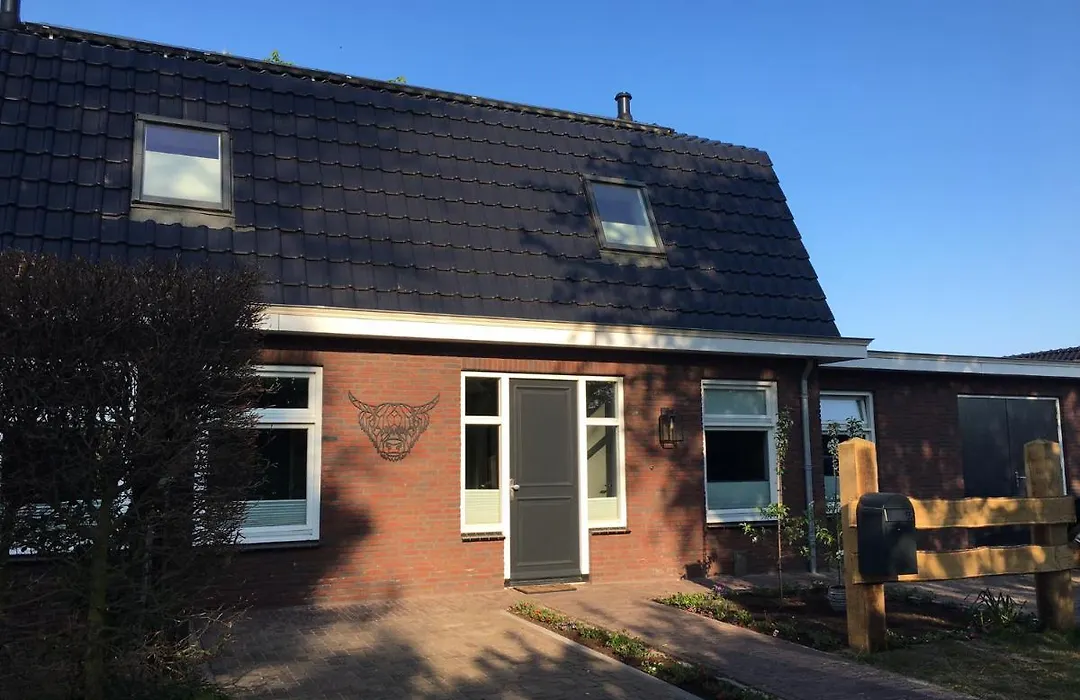 Lowlander Bnb-1