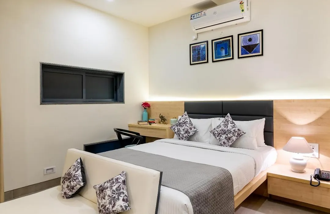 Iris Suites-1
