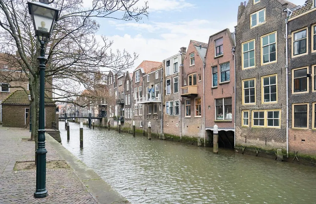 Voorstraat-Straatzicht Boven-1