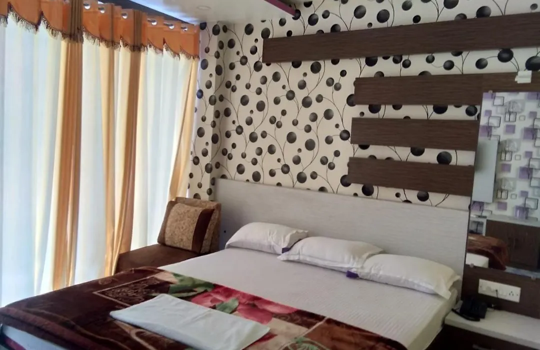Hotel Rajmahal-1