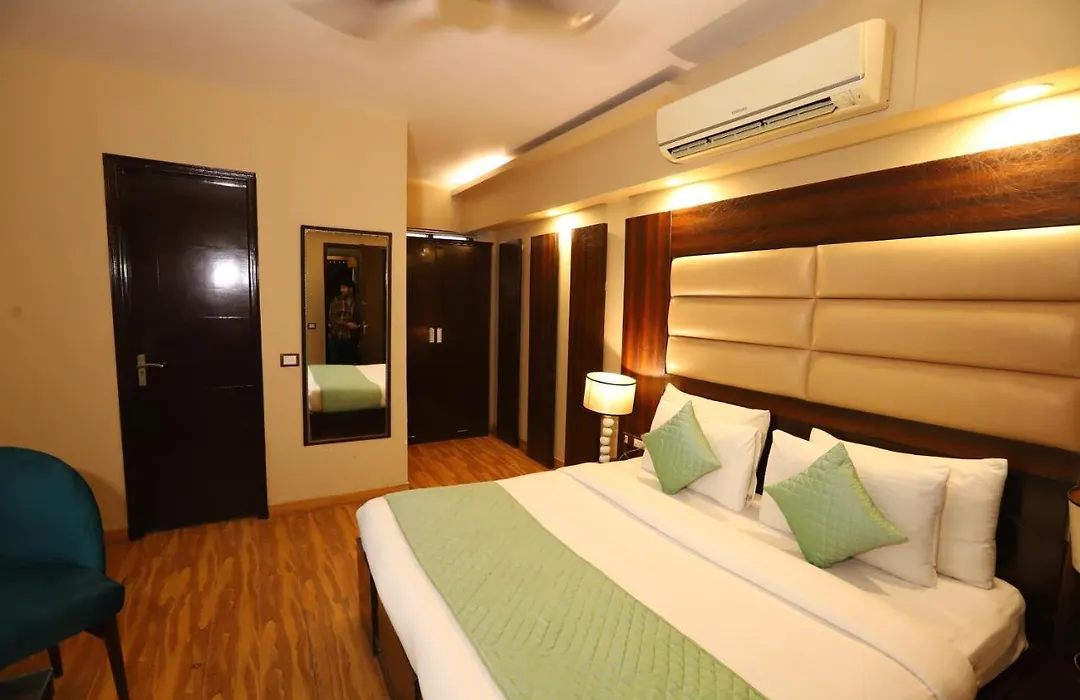 Hotel Palm Grand Naraina New Delhi - Couple Friendly Local Ids Accepted-1