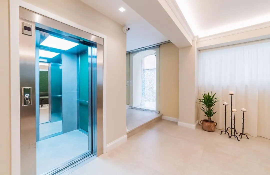 Naxi Suites-1