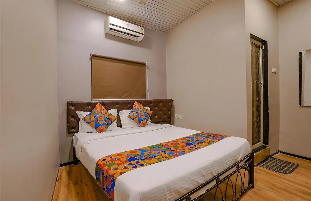 Fabhotel Comfort Stay-1