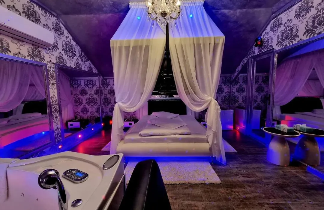 Anadi Hotel Boutique Only Adult-1