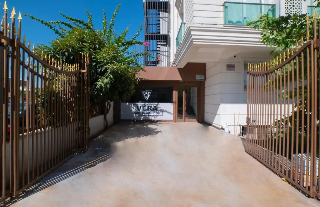 Vera Park Premium Apart Hotel-1