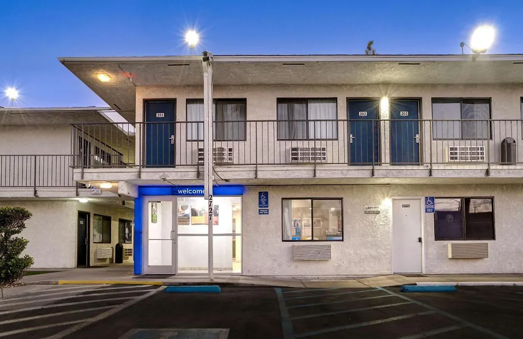 Motel 6-Bakersfield, Ca - South-1