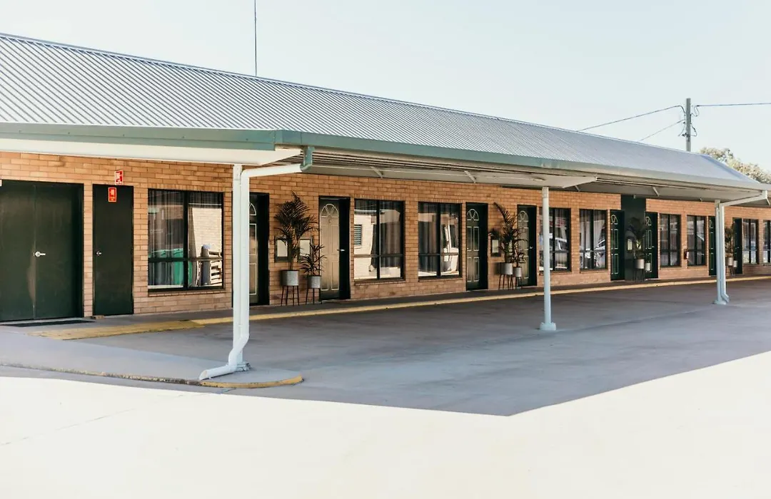 Oasis Motor Inn Blackall-1