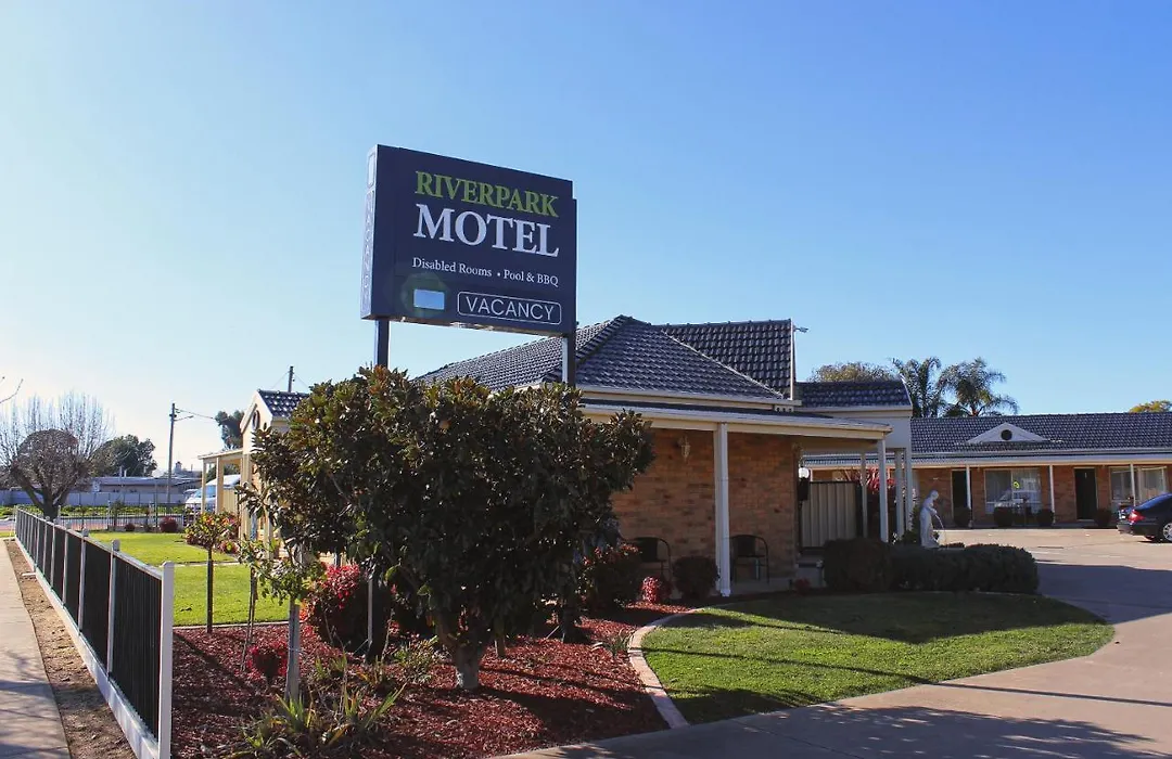 Riverpark Motel-1