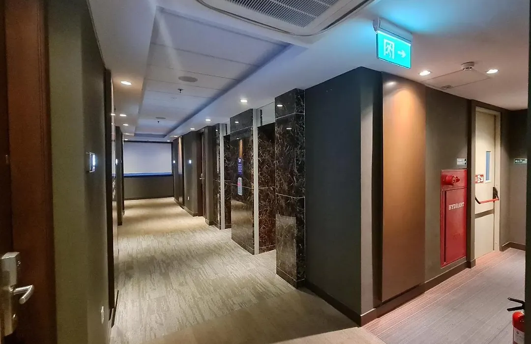 Fox Lite Grogol Jakarta-1