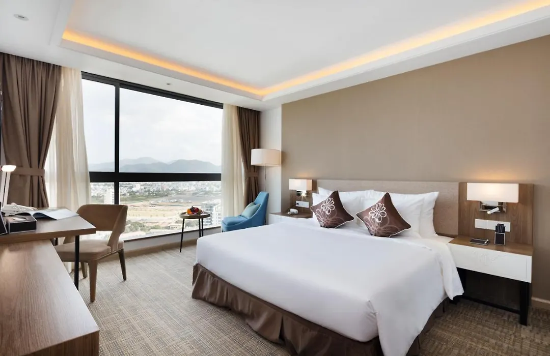 Comodo Nha Trang Hotel-1