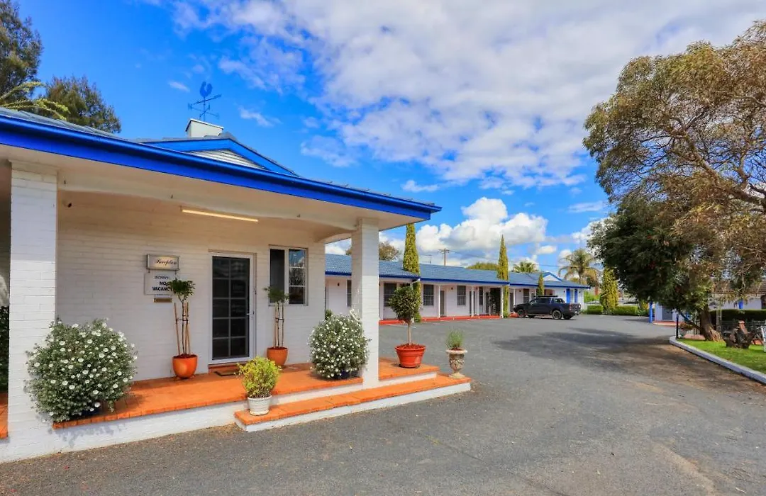 Colonial Motel & Apartments-1