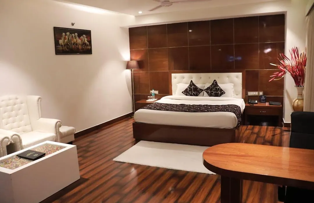 Grand Geet Hotels-1