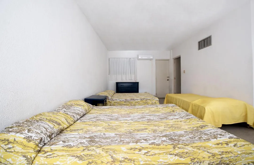 Oyo Hotel Belmar,Caleta, Acapulco-1