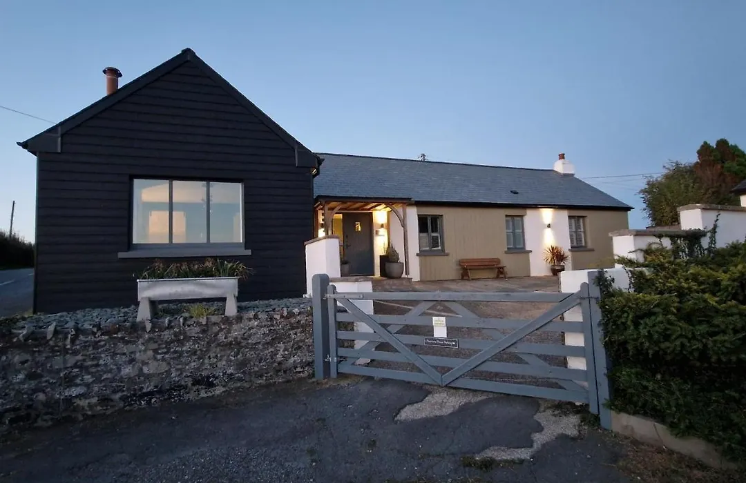 Moorview House-1