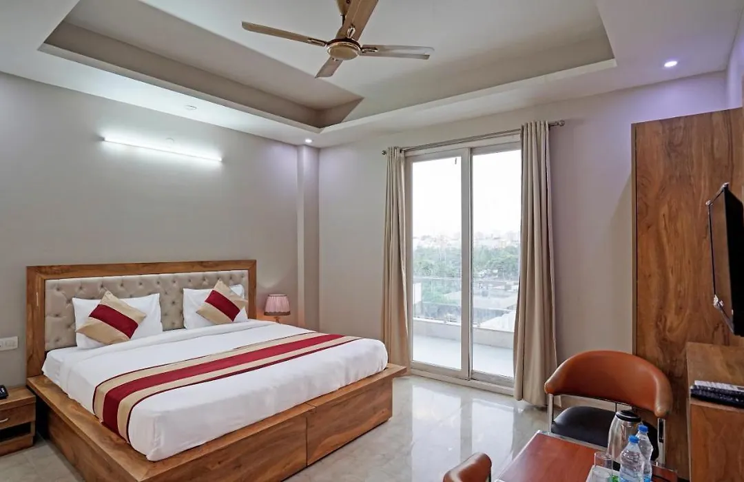 The Palm Suites - Medicity-1