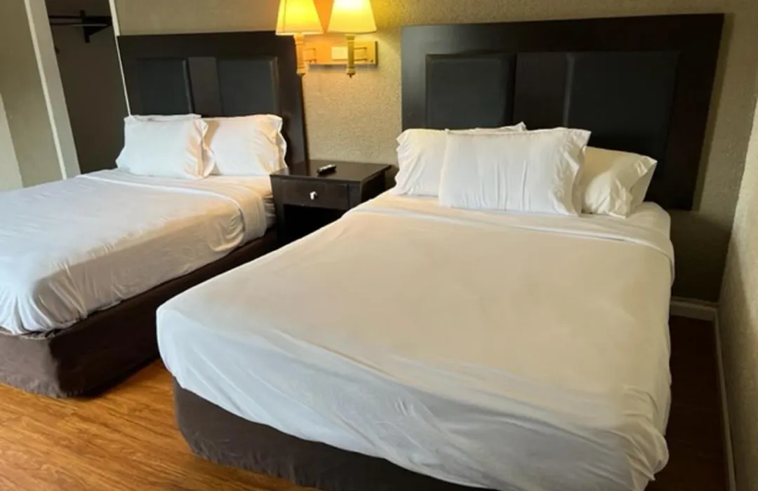 Posh Inn & Suites-1