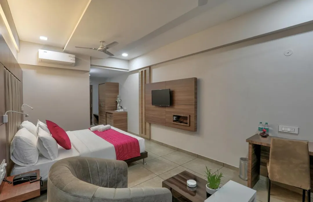 Lexus Inn-1