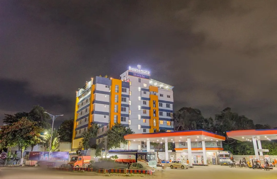 Housemate Hotel-1
