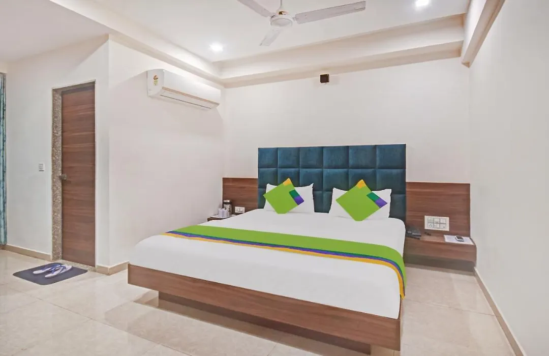Hotel Luxura, Ahmedabad-1