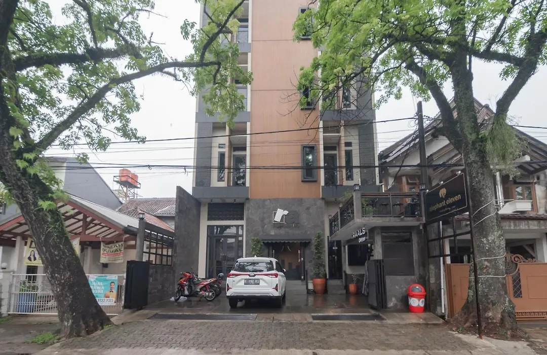 Urbanview Elephant Eleven Residence Buah Batu Bandung By Reddoorz-1