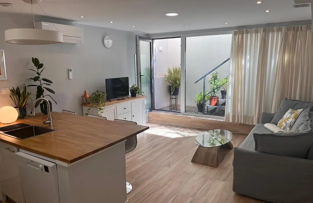 Modern Studio By The Airport-Ifema-1