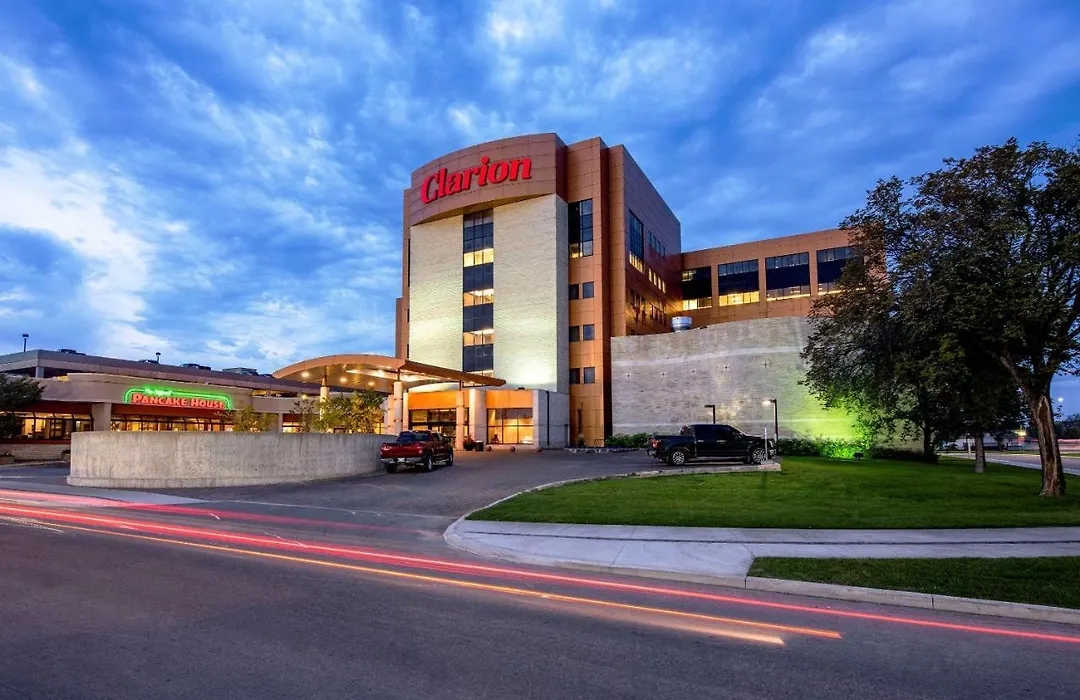 Clarion Hotel & Suites-1