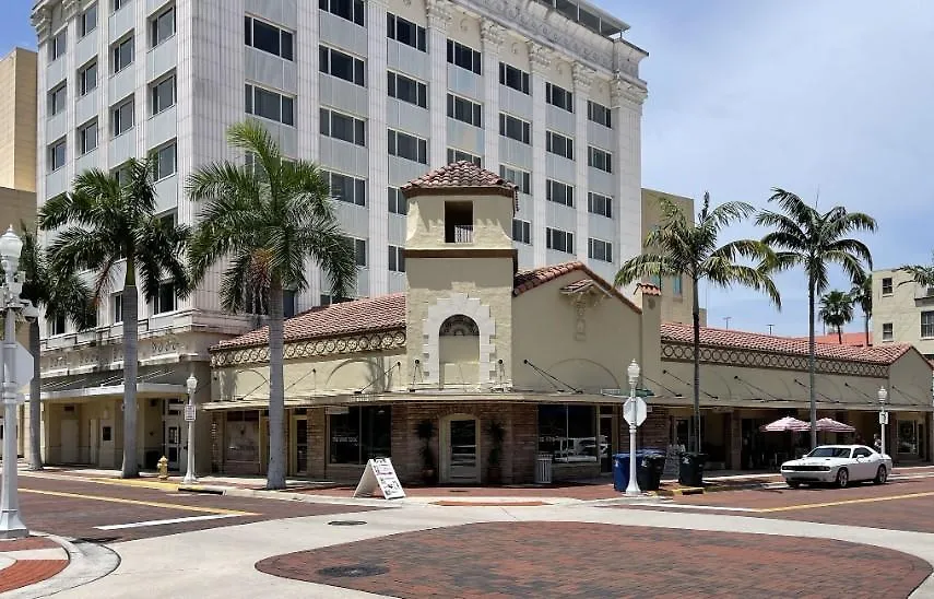 The Banyan Hotel Fort Myers, Tapestry Collection By Hilton-1