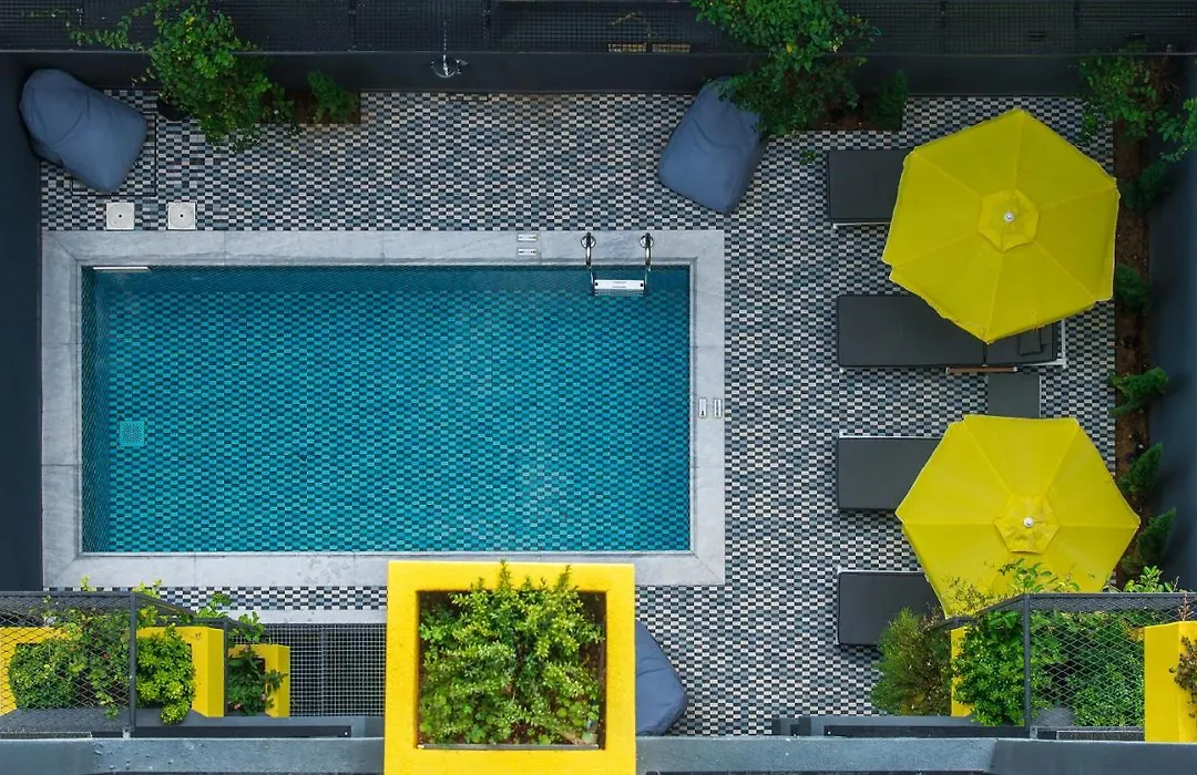 3 Pines Design Living-1