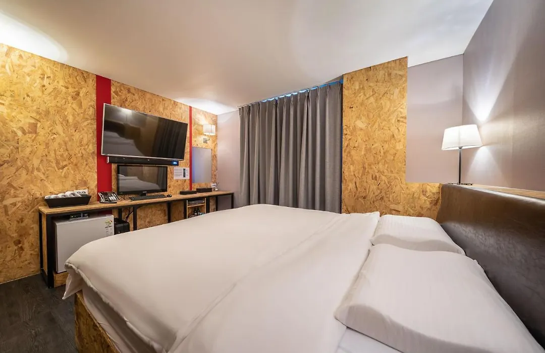 26 Hotel-1