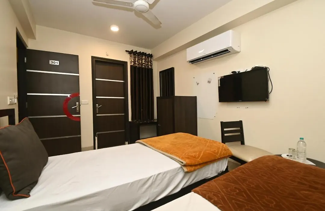 Hotel Singh Palace-1