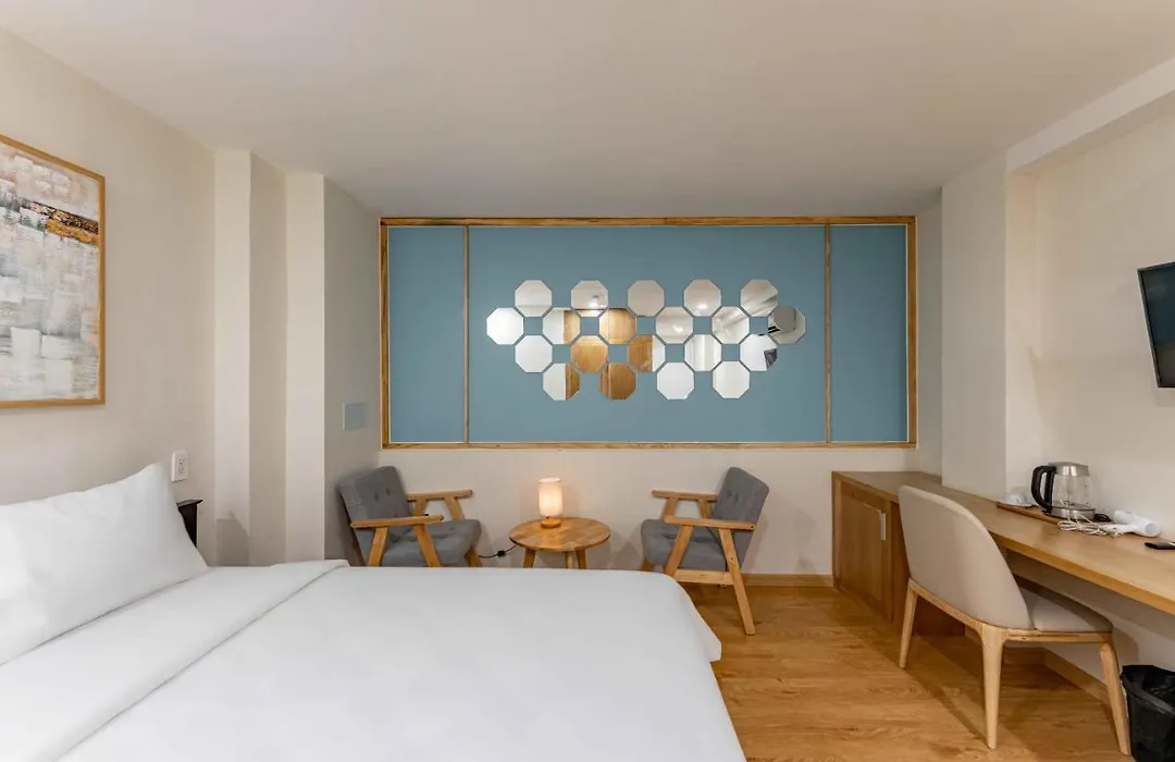 Edoya Hotel Dong Khoi-1