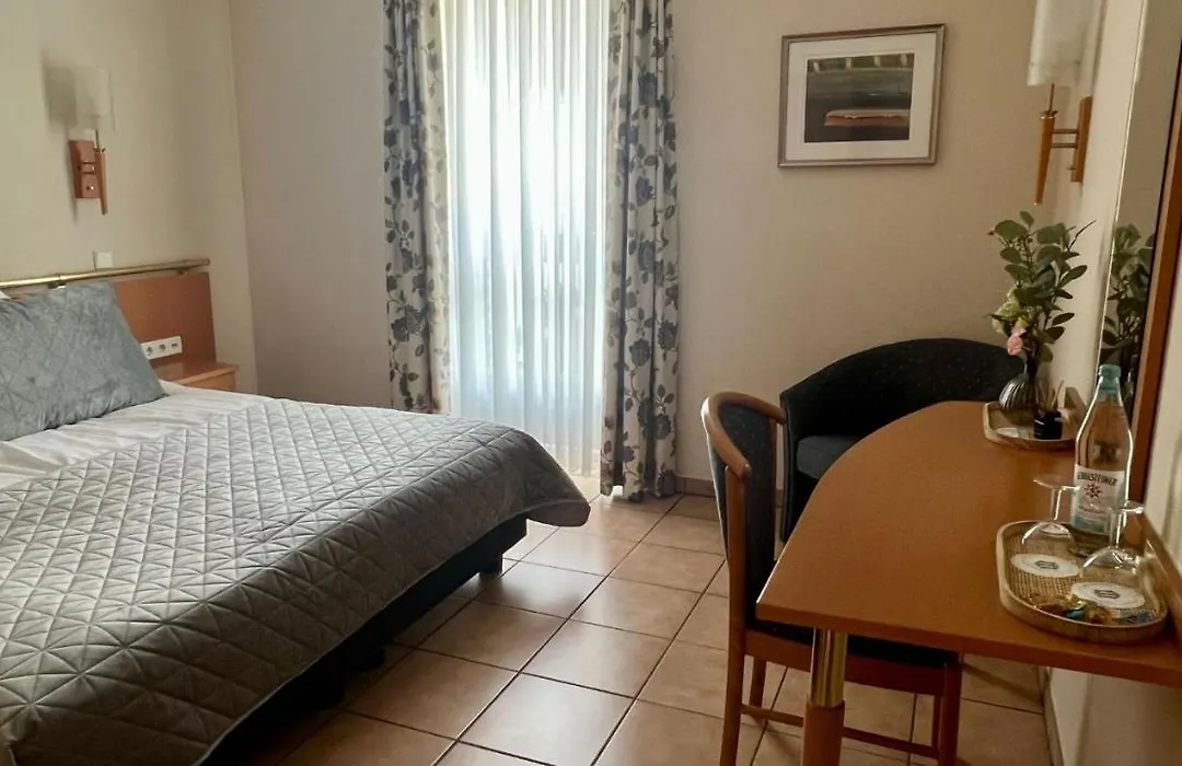 Hotel Garni an der Eissporthalle-1