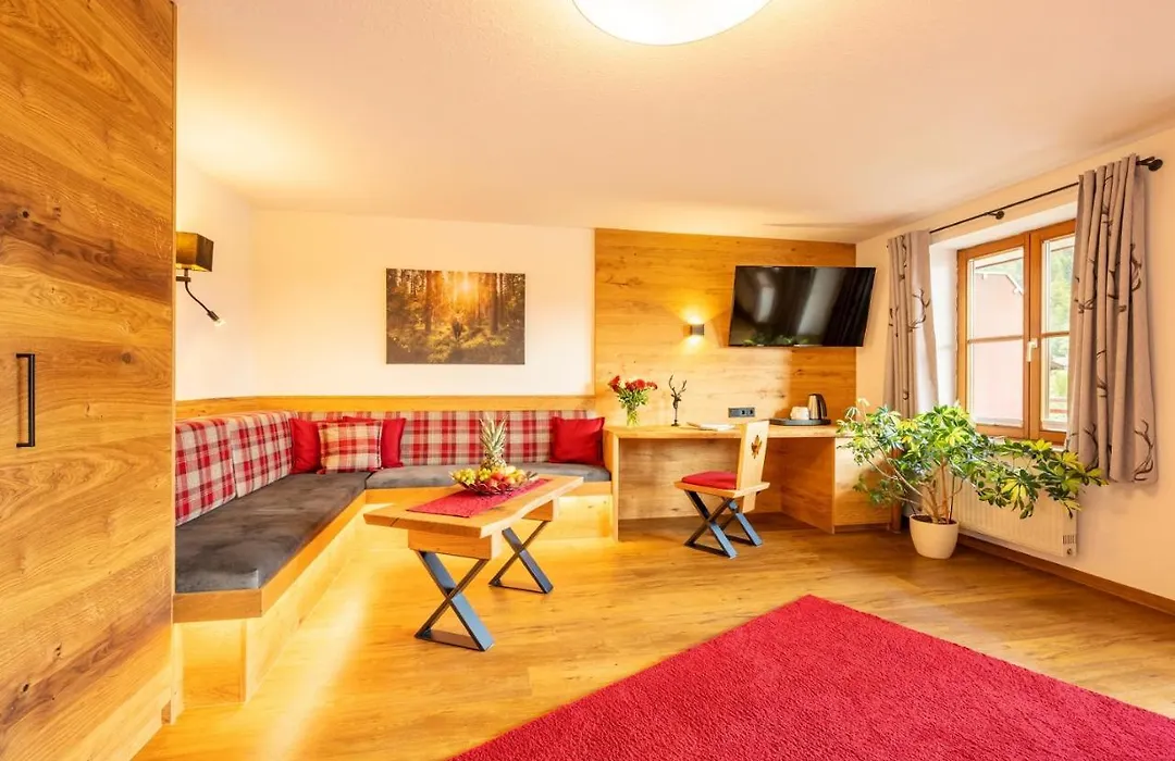 Familien- Und Wellnesshotel "Viktoria"-1